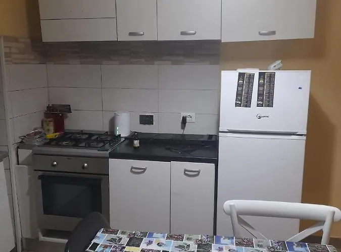 Apartment B.h Rom